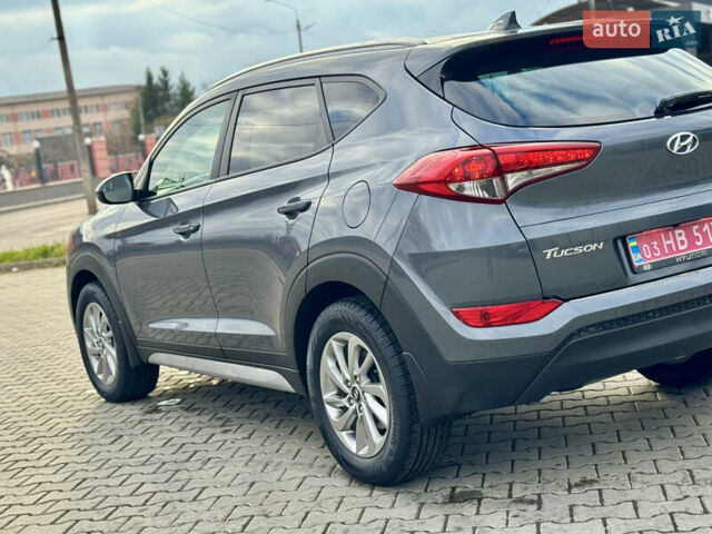 Серый Хендай Туксон, объемом двигателя 2 л и пробегом 183 тыс. км за 13750 $, фото 8 на Automoto.ua
