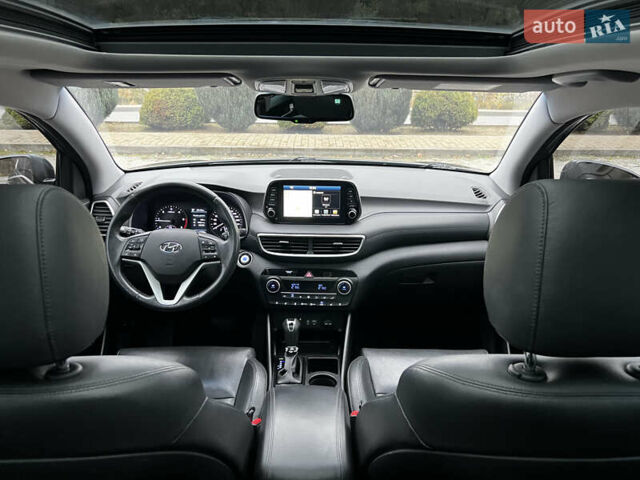 Серый Хендай Туксон, объемом двигателя 2 л и пробегом 117 тыс. км за 20600 $, фото 21 на Automoto.ua