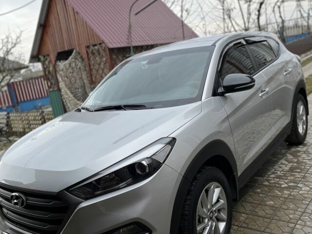 Серый Хендай Туксон, объемом двигателя 2 л и пробегом 92 тыс. км за 20500 $, фото 7 на Automoto.ua