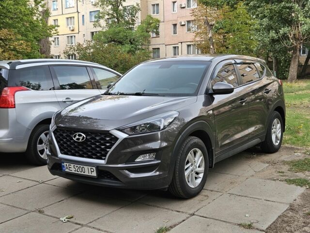 Хендай Туксон 2018 у Кривому Розі на Automoto.ua Сірий Хендай Туксон, об'ємом двигуна 0 л та пробігом 92 тис. км за 21000 $, фото 1 на Automoto.ua