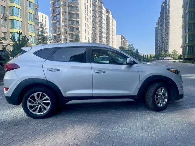 Хендай Туксон 2018 в Киеве на Automoto.ua Серый Хендай Туксон, объемом двигателя 2 л и пробегом 217 тыс. км за 14600 $, фото 4 на Automoto.ua