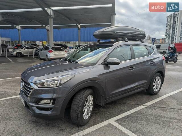 Сірий Хендай Туксон, об'ємом двигуна 2 л та пробігом 72 тис. км за 21600 $, фото 2 на Automoto.ua