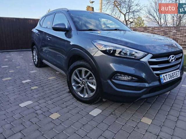 Серый Хендай Туксон, объемом двигателя 2 л и пробегом 68 тыс. км за 15500 $, фото 4 на Automoto.ua