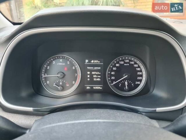 Серый Хендай Туксон, объемом двигателя 2 л и пробегом 163 тыс. км за 20700 $, фото 17 на Automoto.ua
