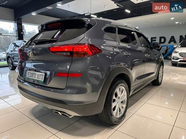 Серый Хендай Туксон, объемом двигателя 2 л и пробегом 69 тыс. км за 20900 $, фото 5 на Automoto.ua