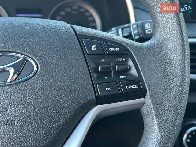 Сірий Хендай Туксон, об'ємом двигуна 1.6 л та пробігом 102 тис. км за 21500 $, фото 14 на Automoto.ua