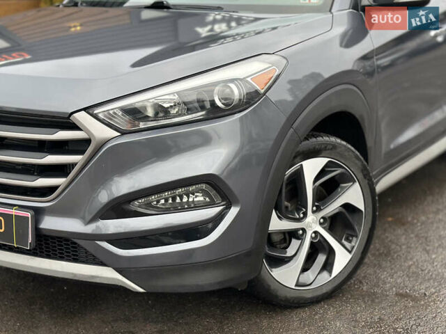 Серый Хендай Туксон, объемом двигателя 1.6 л и пробегом 92 тыс. км за 17900 $, фото 4 на Automoto.ua