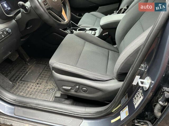 Серый Хендай Туксон, объемом двигателя 2.36 л и пробегом 63 тыс. км за 20500 $, фото 18 на Automoto.ua