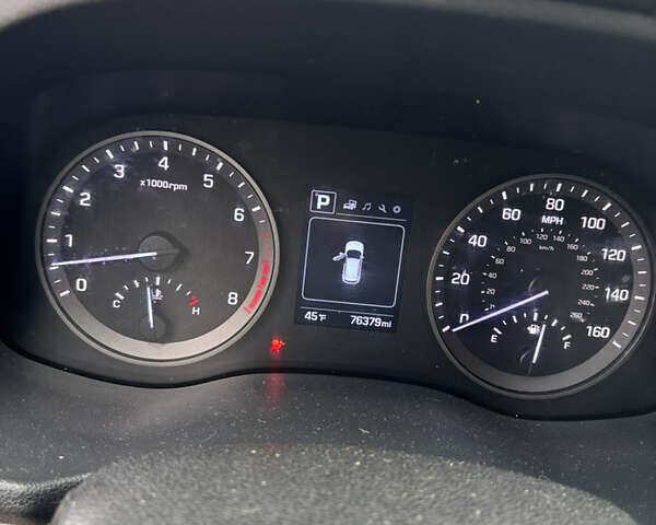 Хендай Туксон 2018 в Тернополе на Automoto.ua Серый Хендай Туксон, объемом двигателя 2 л и пробегом 123 тыс. км за 15200 $, фото 10 на Automoto.ua