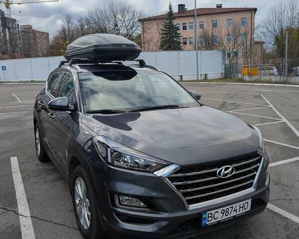 Сірий Хендай Туксон, об'ємом двигуна 2 л та пробігом 72 тис. км за 21600 $, фото 1 на Automoto.ua