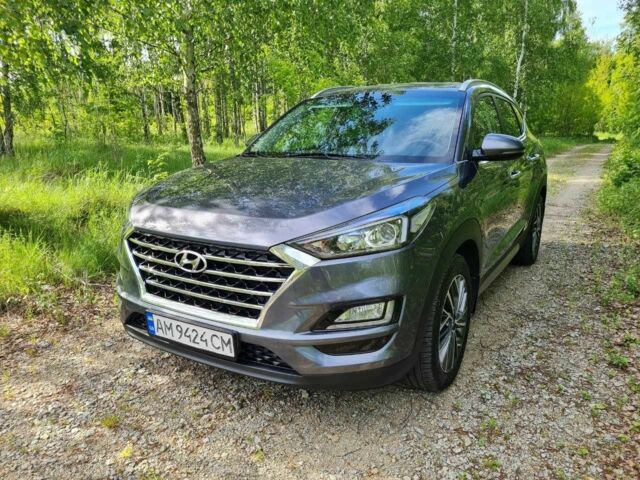 Серый Хендай Туксон, объемом двигателя 2 л и пробегом 168 тыс. км за 18400 $, фото 1 на Automoto.ua