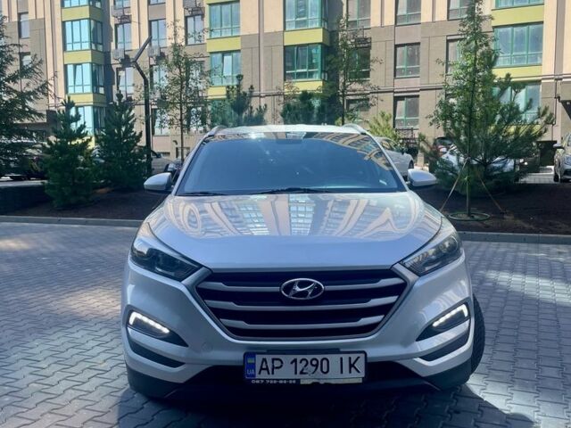 Хендай Туксон 2018 в Киеве на Automoto.ua Серый Хендай Туксон, объемом двигателя 2 л и пробегом 217 тыс. км за 14600 $, фото 5 на Automoto.ua