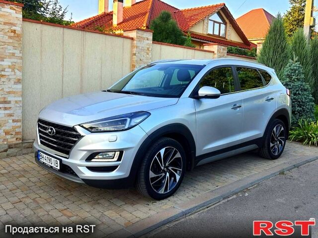 Сірий Хендай Туксон, об'ємом двигуна 2 л та пробігом 28 тис. км за 24500 $, фото 5 на Automoto.ua