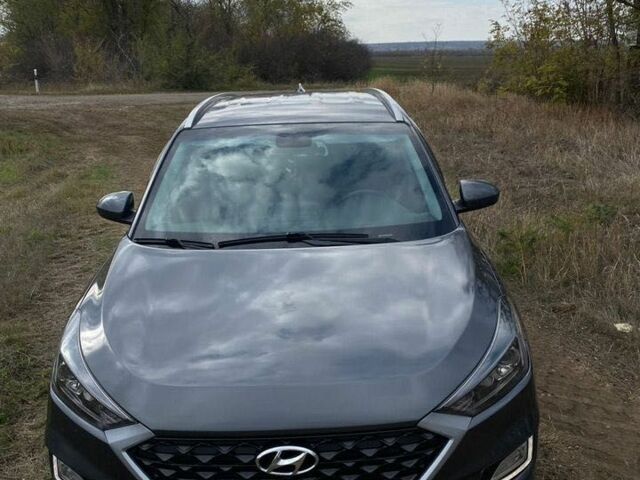 Серый Хендай Туксон, объемом двигателя 2 л и пробегом 99 тыс. км за 9600 $, фото 10 на Automoto.ua