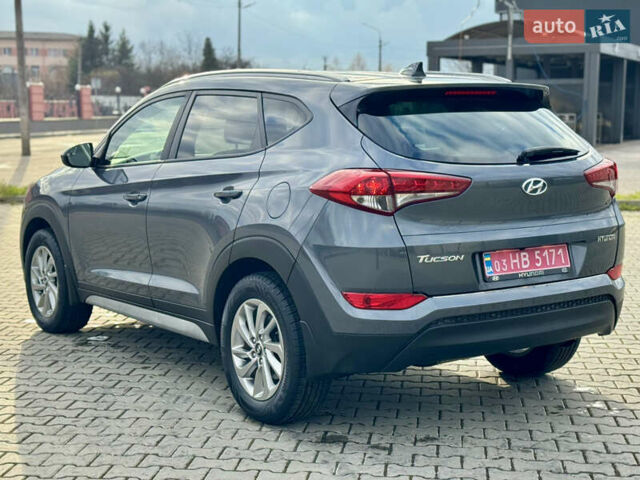 Серый Хендай Туксон, объемом двигателя 2 л и пробегом 183 тыс. км за 13750 $, фото 24 на Automoto.ua