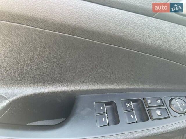 Хендай Туксон 2018 в Ровно на Automoto.ua Серый Хендай Туксон, объемом двигателя 2 л и пробегом 76 тыс. км за 26100 $, фото 2 на Automoto.ua