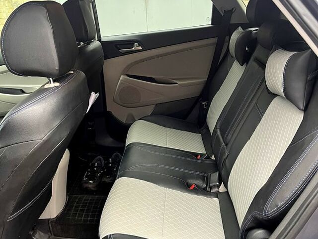 Серый Хендай Туксон, объемом двигателя 2 л и пробегом 0 тыс. км за 18300 $, фото 1 на Automoto.ua