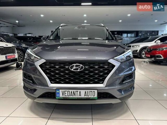 Серый Хендай Туксон, объемом двигателя 2 л и пробегом 69 тыс. км за 20900 $, фото 1 на Automoto.ua