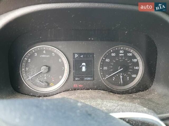 Хендай Туксон 2018 у Тернополі на Automoto.ua Сірий Хендай Туксон, об'ємом двигуна 2 л та пробігом 147 тис. км за 3200 $, фото 8 на Automoto.ua