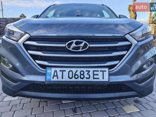 Серый Хендай Туксон, объемом двигателя 2 л и пробегом 68 тыс. км за 15500 $, фото 3 на Automoto.ua
