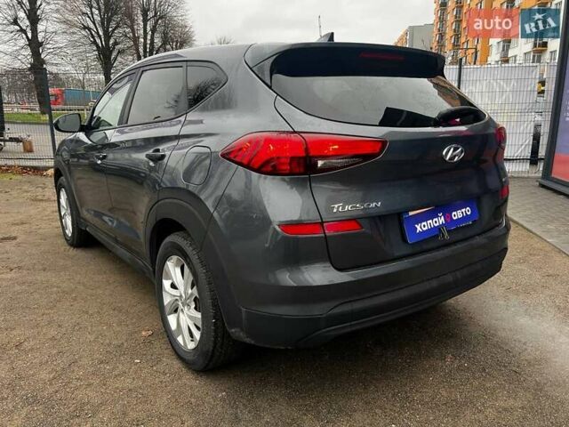 Серый Хендай Туксон, объемом двигателя 1.98 л и пробегом 139 тыс. км за 19500 $, фото 6 на Automoto.ua