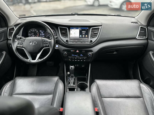 Серый Хендай Туксон, объемом двигателя 1.6 л и пробегом 92 тыс. км за 17900 $, фото 34 на Automoto.ua
