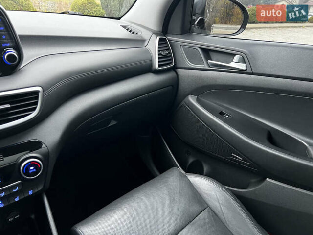 Серый Хендай Туксон, объемом двигателя 2 л и пробегом 117 тыс. км за 20600 $, фото 40 на Automoto.ua