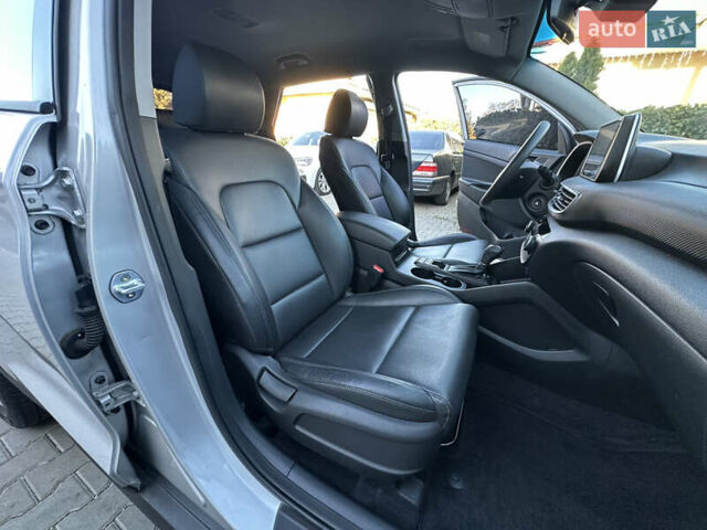 Сірий Хендай Туксон, об'ємом двигуна 1.6 л та пробігом 102 тис. км за 21500 $, фото 8 на Automoto.ua