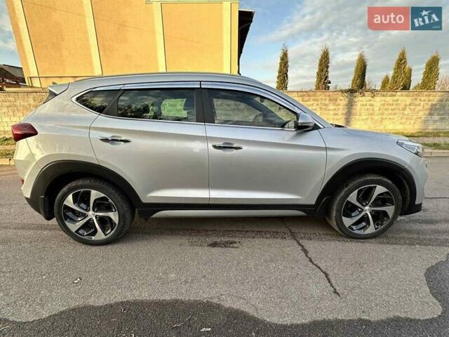 Хендай Туксон 2018 в Ровно на Automoto.ua Серый Хендай Туксон, объемом двигателя 2 л и пробегом 76 тыс. км за 26100 $, фото 18 на Automoto.ua