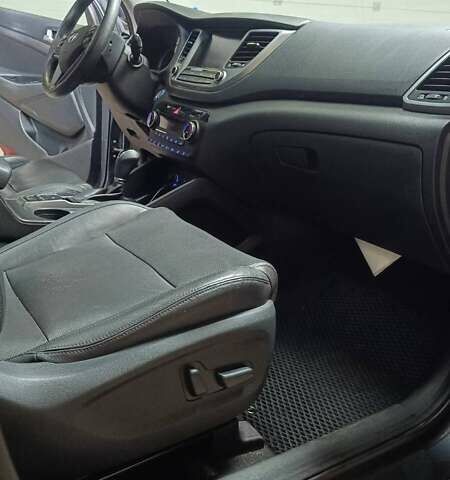 Сірий Хендай Туксон, об'ємом двигуна 1.6 л та пробігом 75 тис. км за 21000 $, фото 21 на Automoto.ua