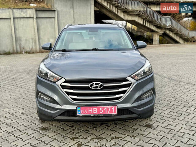 Сірий Хендай Туксон, об'ємом двигуна 2 л та пробігом 184 тис. км за 13950 $, фото 5 на Automoto.ua