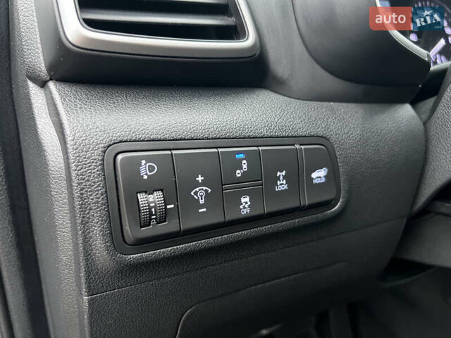 Серый Хендай Туксон, объемом двигателя 2 л и пробегом 117 тыс. км за 20600 $, фото 42 на Automoto.ua