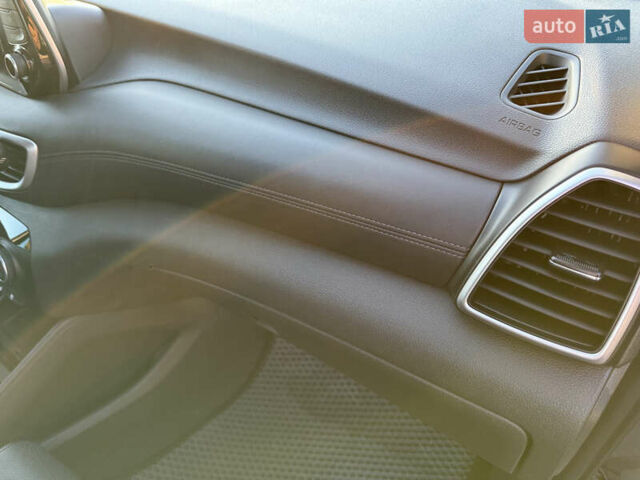 Серый Хендай Туксон, объемом двигателя 1.6 л и пробегом 214 тыс. км за 21000 $, фото 52 на Automoto.ua