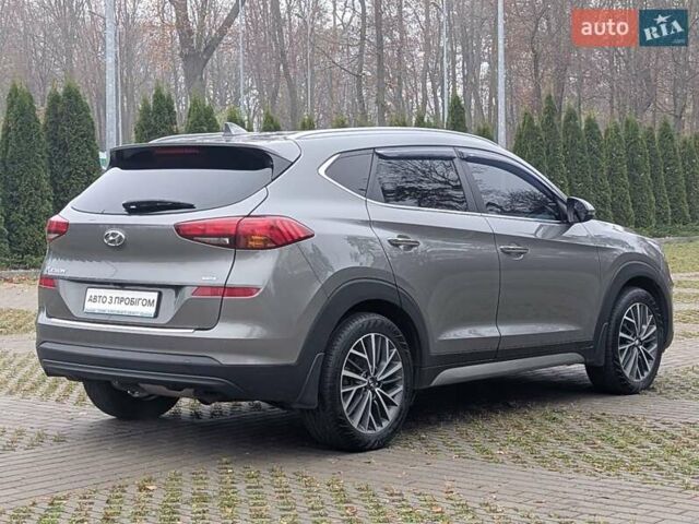 Серый Хендай Туксон, объемом двигателя 2 л и пробегом 204 тыс. км за 17500 $, фото 10 на Automoto.ua