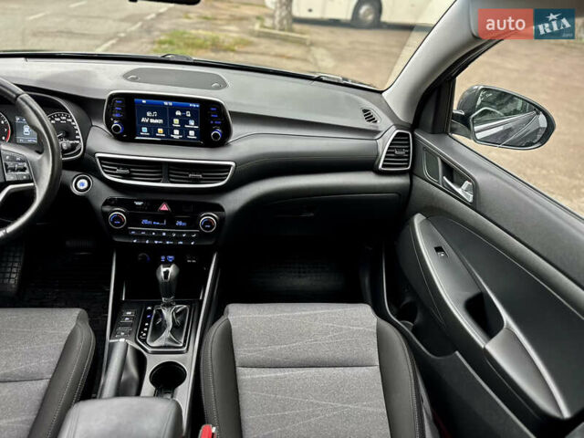 Хендай Туксон 2019 в Виннице на Automoto.ua Серый Хендай Туксон, объемом двигателя 2 л и пробегом 78 тыс. км за 21350 $, фото 35 на Automoto.ua
