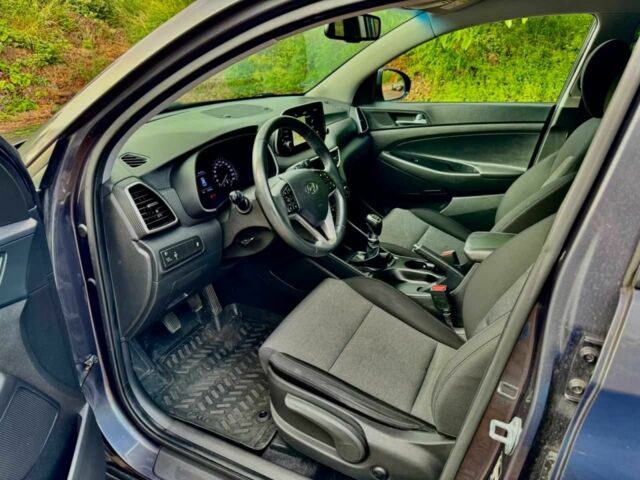 Серый Хендай Туксон, объемом двигателя 1.6 л и пробегом 110 тыс. км за 16999 $, фото 4 на Automoto.ua