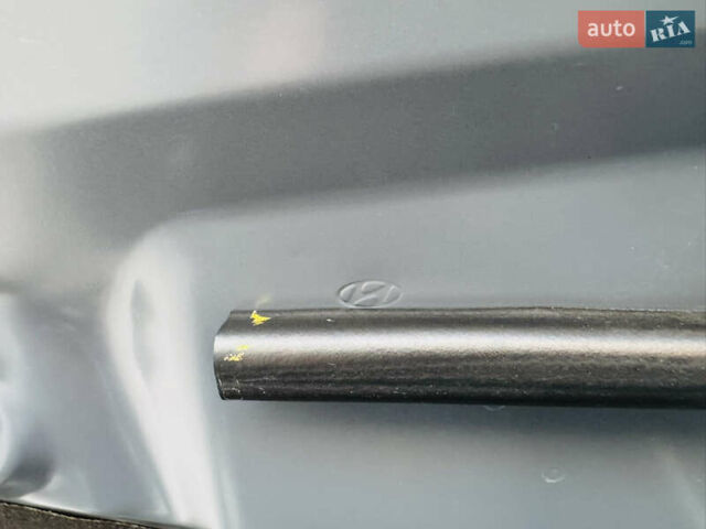 Серый Хендай Туксон, объемом двигателя 2 л и пробегом 130 тыс. км за 22700 $, фото 35 на Automoto.ua