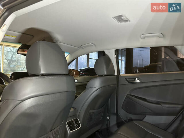 Серый Хендай Туксон, объемом двигателя 1.6 л и пробегом 147 тыс. км за 20500 $, фото 34 на Automoto.ua