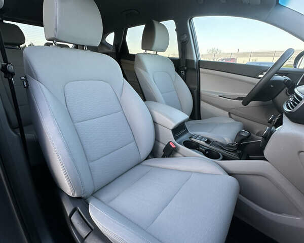 Хендай Туксон 2019 в Ивано-Франковске на Automoto.ua Серый Хендай Туксон, объемом двигателя 2 л и пробегом 86 тыс. км за 17500 $, фото 30 на Automoto.ua