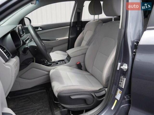 Сірий Хендай Туксон, об'ємом двигуна 2.4 л та пробігом 103 тис. км за 3100 $, фото 16 на Automoto.ua