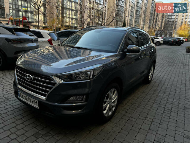 Сірий Хендай Туксон, об'ємом двигуна 2 л та пробігом 97 тис. км за 22000 $, фото 1 на Automoto.ua