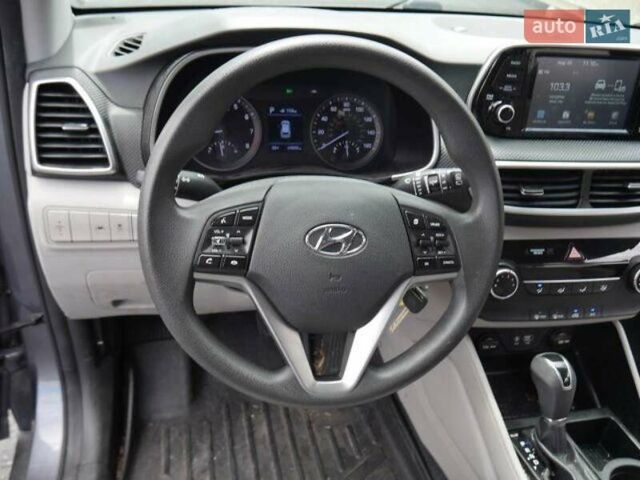 Сірий Хендай Туксон, об'ємом двигуна 2.4 л та пробігом 103 тис. км за 3100 $, фото 22 на Automoto.ua