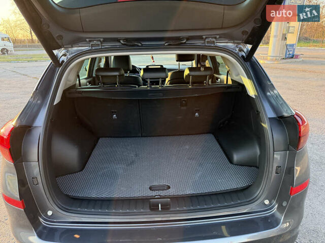 Серый Хендай Туксон, объемом двигателя 1.6 л и пробегом 214 тыс. км за 21000 $, фото 78 на Automoto.ua