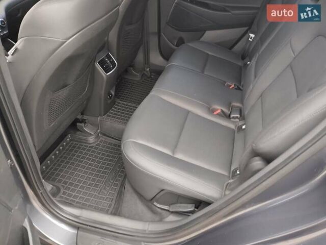 Сірий Хендай Туксон, об'ємом двигуна 2 л та пробігом 62 тис. км за 22800 $, фото 28 на Automoto.ua