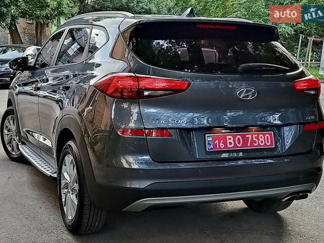 Серый Хендай Туксон, объемом двигателя 2 л и пробегом 97 тыс. км за 21888 $, фото 9 на Automoto.ua
