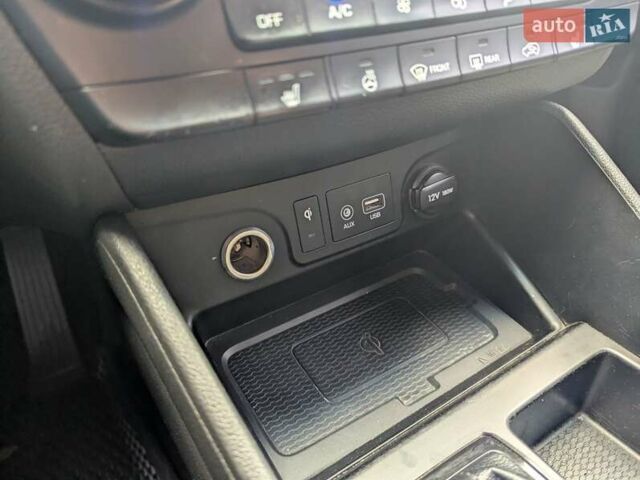Серый Хендай Туксон, объемом двигателя 2 л и пробегом 204 тыс. км за 17500 $, фото 24 на Automoto.ua