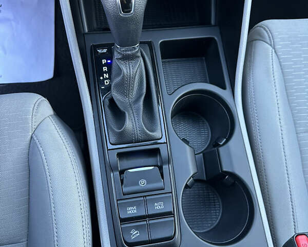 Хендай Туксон 2019 в Ивано-Франковске на Automoto.ua Серый Хендай Туксон, объемом двигателя 2 л и пробегом 86 тыс. км за 17500 $, фото 39 на Automoto.ua