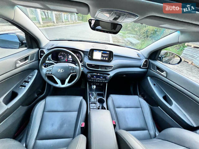 Серый Хендай Туксон, объемом двигателя 2.36 л и пробегом 85 тыс. км за 22500 $, фото 21 на Automoto.ua