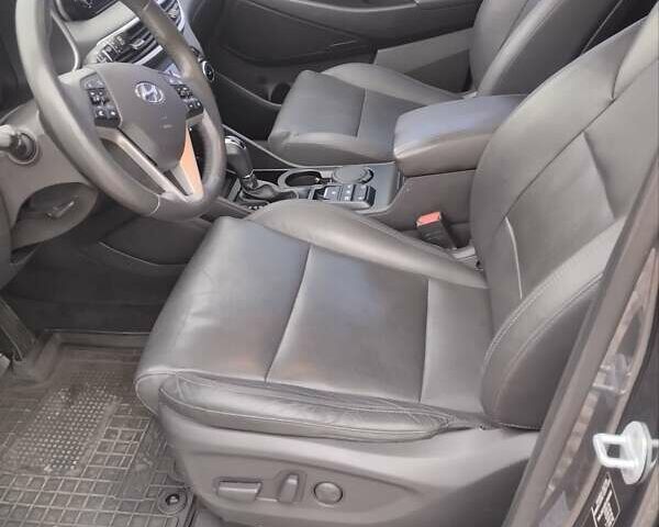 Сірий Хендай Туксон, об'ємом двигуна 2 л та пробігом 62 тис. км за 22800 $, фото 23 на Automoto.ua