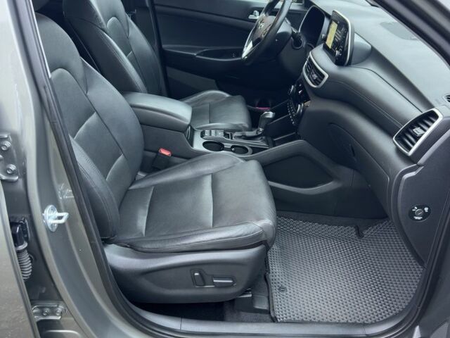 Сірий Хендай Туксон, об'ємом двигуна 2 л та пробігом 103 тис. км за 24700 $, фото 12 на Automoto.ua